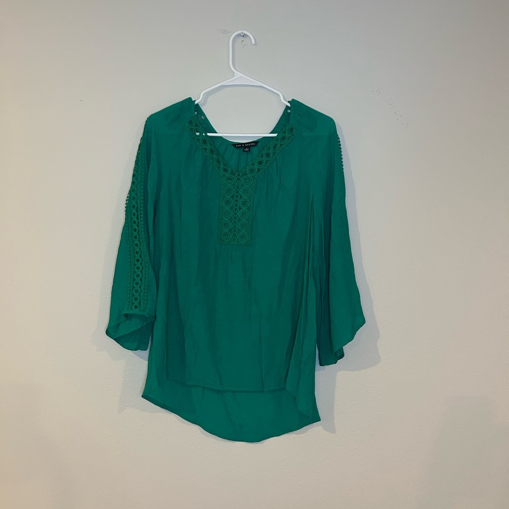 Bohemian‎ feminine green blouse in a woman’s size medium w/ wide sleeves